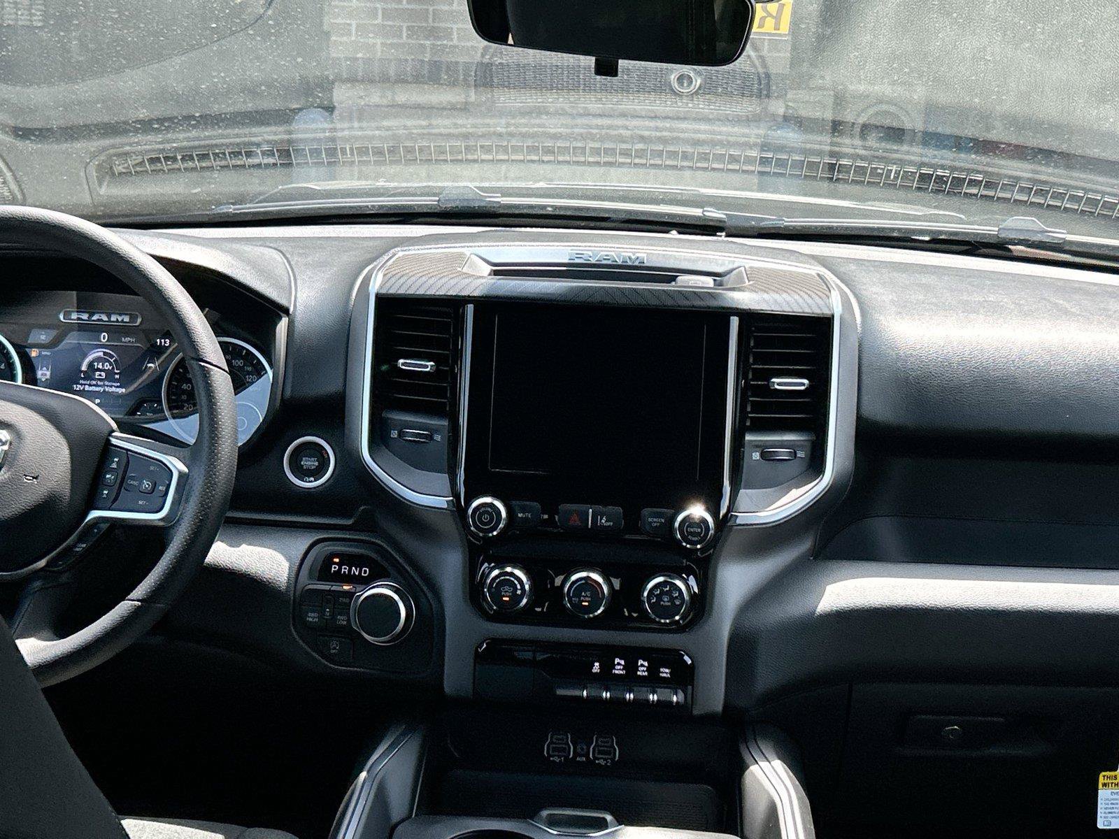 New 2026 RAM 1500 Express AWD/4WD image 17