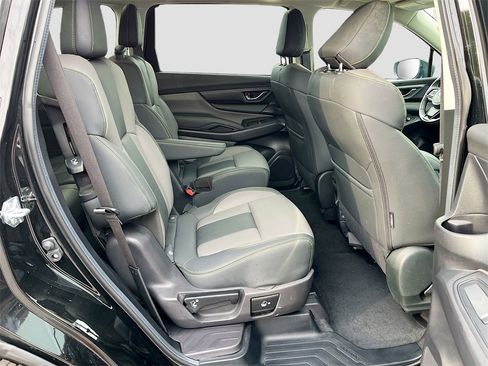 Used 2024 Subaru Ascent Onyx Edition image 28