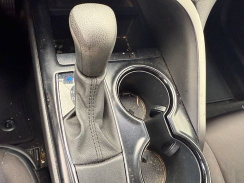 Used 2020 Toyota Camry LE w/ Carpet Mat Package FWD image 23