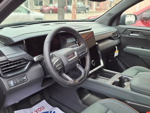 Used 2026 GMC Acadia AT4 w/ Luxury Package AWD/4WD image 7