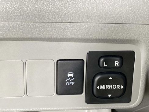 Used 2010 Toyota Corolla LE image 13