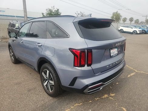 Certified 2022 Kia Sorento S w/ Panoramic Sunroof Package FWD image 11
