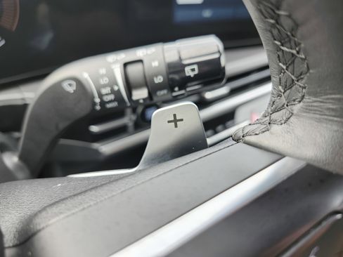 Used 2025 Hyundai Santa Fe SEL image 10