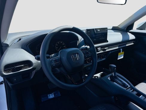 New 2026 Honda HR-V LX image 9