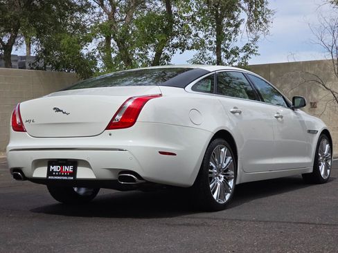 Used 2011 Jaguar XJ L RWD image 10