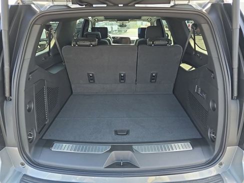 New 2025 Chevrolet Suburban High Country AWD/4WD image 27