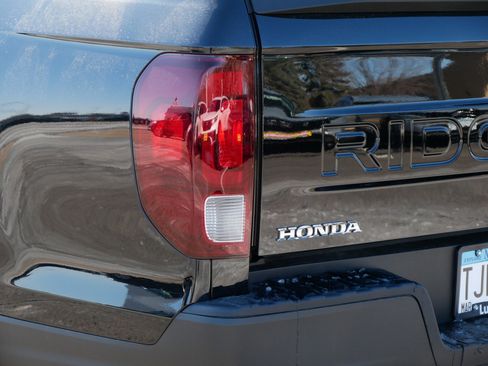 Certified 2025 Honda Ridgeline RTL image 17
