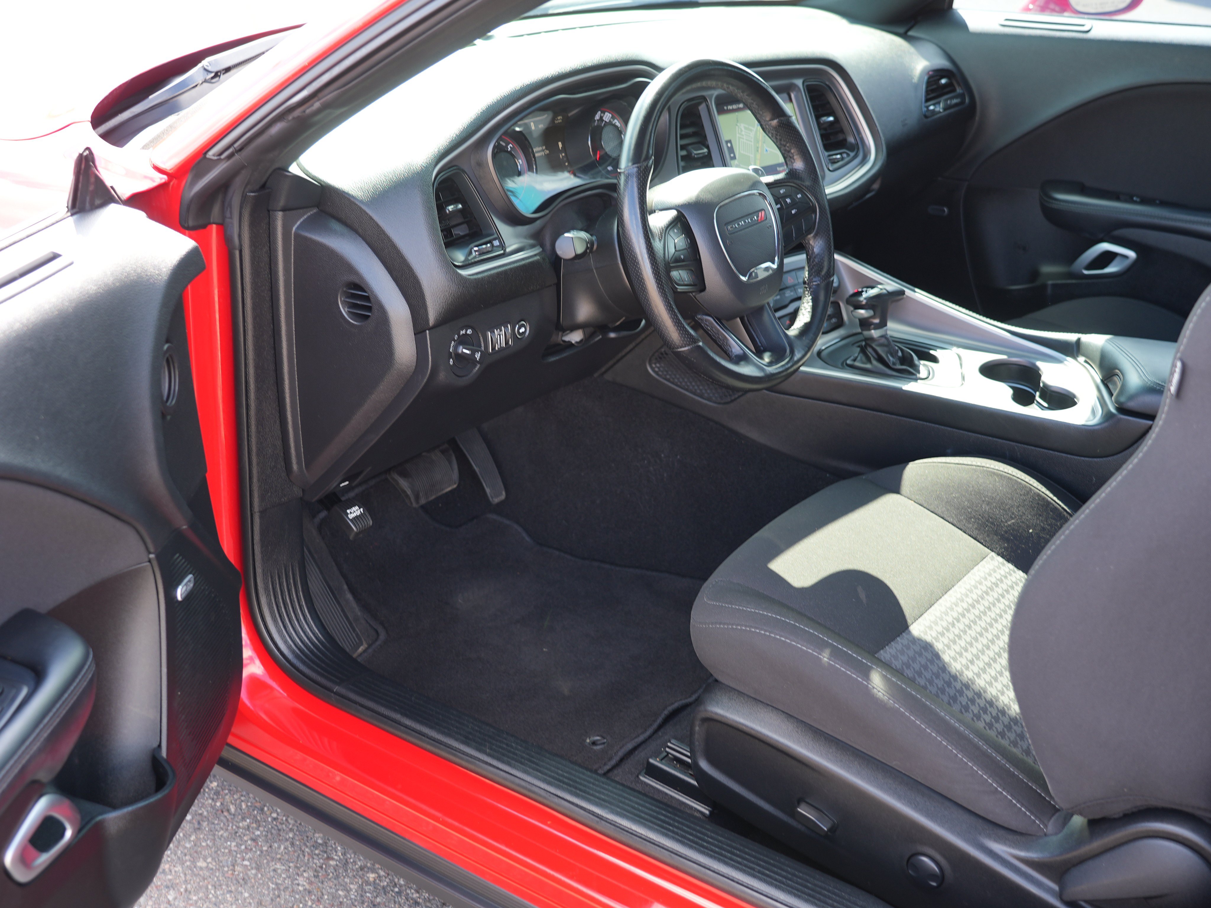 Used 2022 Dodge Challenger GT w/ Driver Convenience Group AWD/4WD image 17