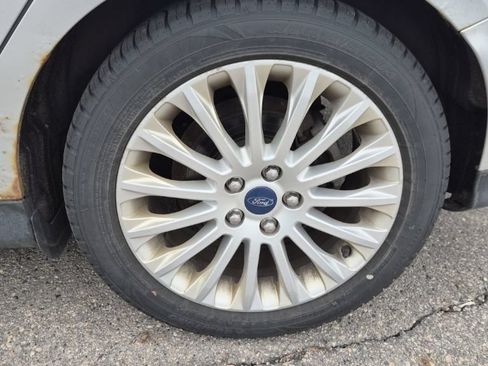 Used 2012 Ford Focus Titanium FWD image 5