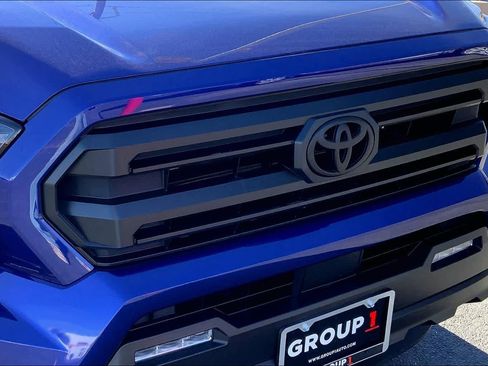 Used 2025 Toyota Tacoma SR5 image 30