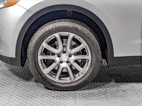 Used 2018 Maserati Levante image 34