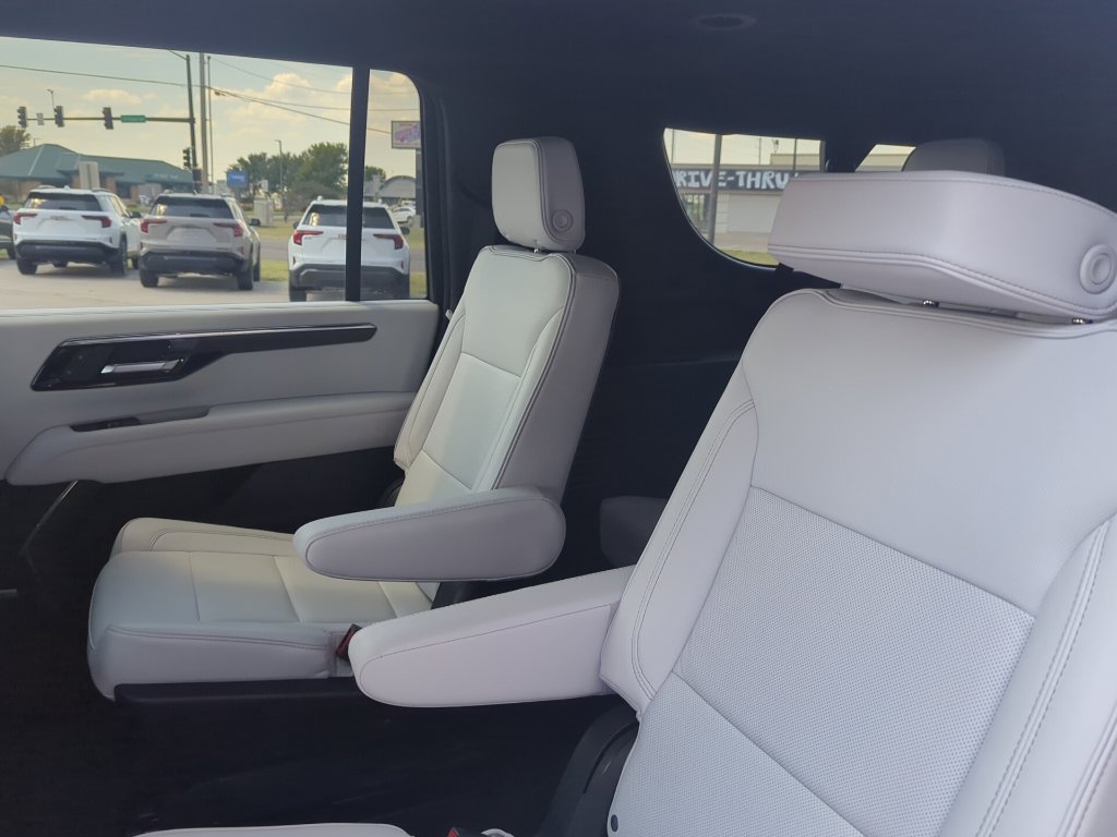 Certified 2026 Chevrolet Suburban Premier AWD/4WD image 22