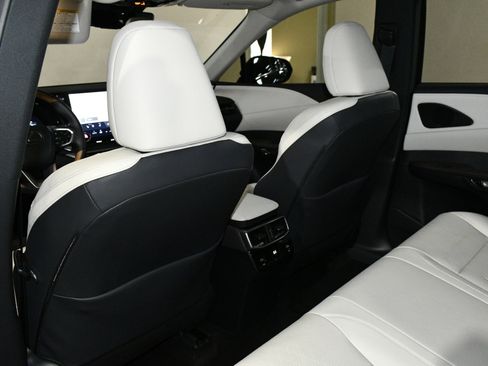 Used 2025 Lexus RX 350 Premium Plus w/ Accessory Package image 15