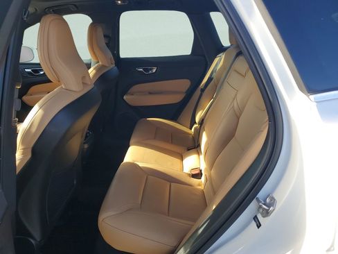 Used 2021 Volvo XC60 T5 Inscription w/ Protection Package Premier AWD/4WD image 9