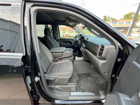 New 2025 GMC Sierra 1500 SLE w/ Max Trailering Package image 42