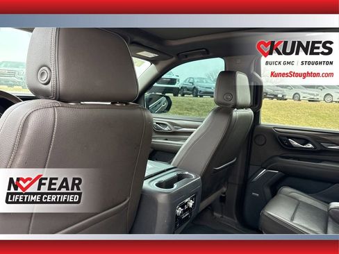 Used 2021 GMC Yukon Denali w/ Denali Premium Package AWD/4WD image 39