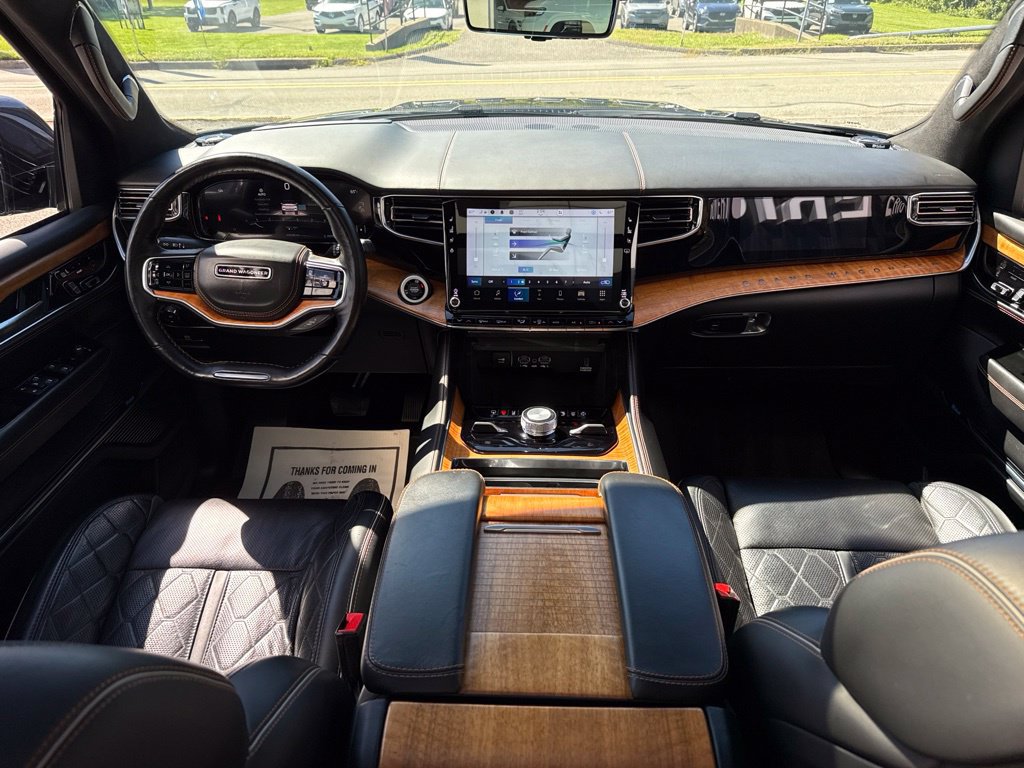 Used 2022 Jeep Grand Wagoneer Series III AWD/4WD image 13