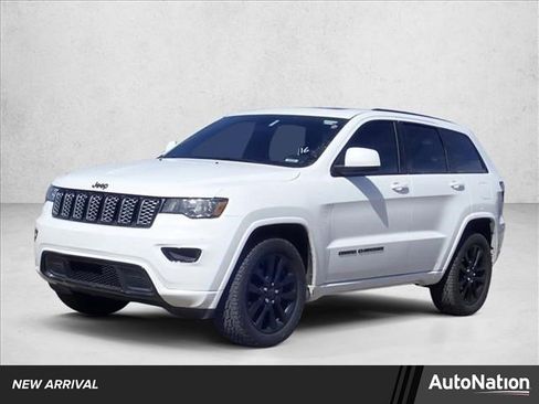 Used 2018 Jeep Grand Cherokee Altitude image 1
