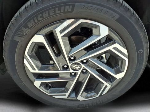 Certified 2025 Hyundai Tucson Limited AWD/4WD image 7