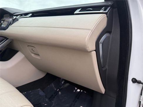 Used 2018 Land Rover Range Rover Velar R-Dynamic HSE image 35