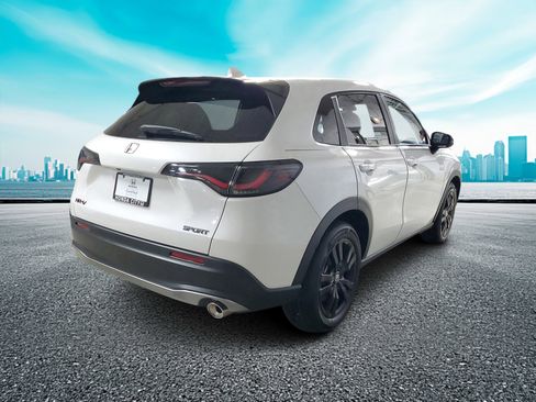 Certified 2026 Honda HR-V Sport image 4