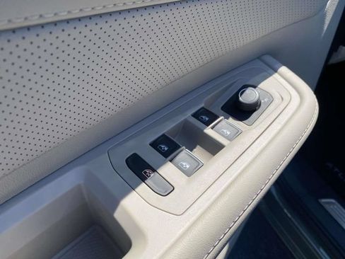 Certified 2026 Volkswagen Atlas SE w/ Panoramic Sunroof Package FWD image 20