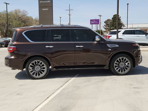 Used 2021 Nissan Armada Platinum w/ Captain's Chairs Package image 5