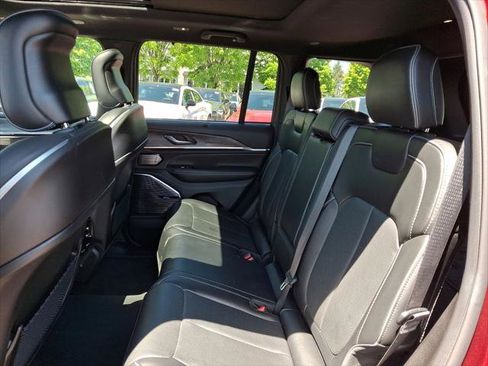 Certified 2024 Jeep Grand Cherokee Overland w/ Advanced Protech Group III AWD/4WD image 20