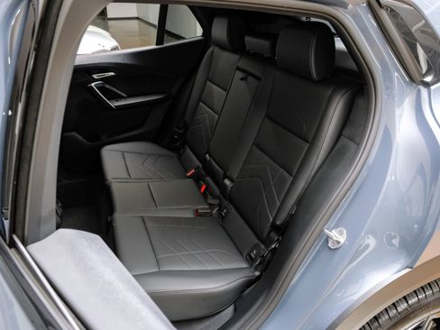 Used 2025 BMW X2 xDrive28i AWD/4WD image 41