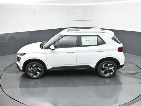 New 2026 Hyundai Venue SEL image 19