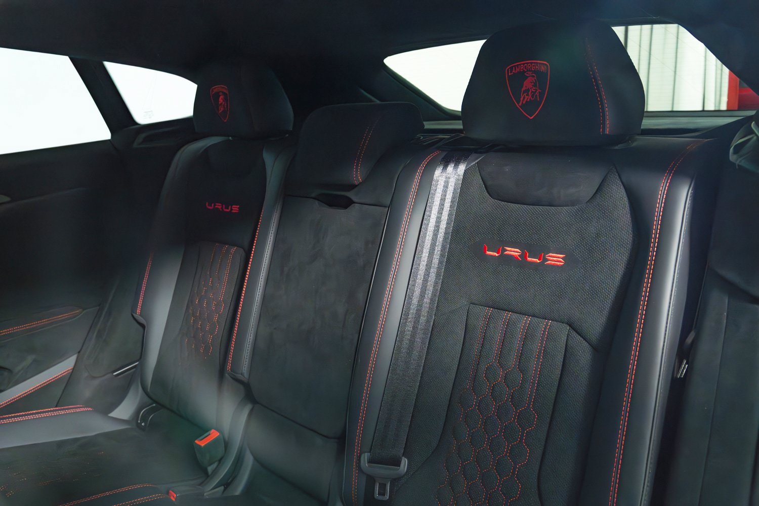 Used 2024 Lamborghini Urus Performante AWD/4WD image 26