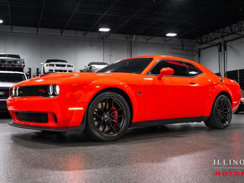 Used 2022 Dodge Challenger R/T Scat Pack RWD image 1