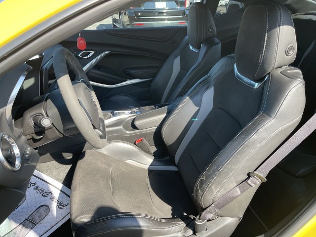 Used 2017 Chevrolet Camaro LT RWD image 11