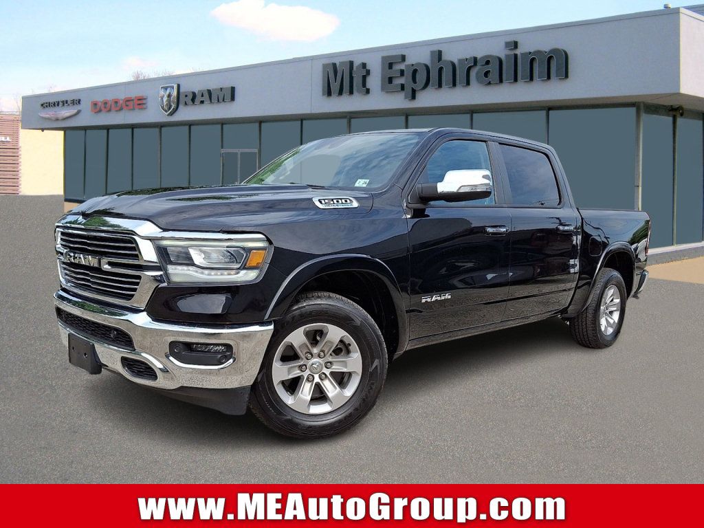 Used 2022 RAM 1500 Laramie AWD/4WD image 1