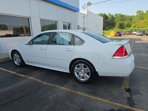 Used 2011 Chevrolet Impala LT w/ Luxury Edition Package FWD image 3