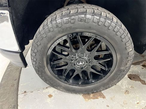 Used 2017 Chevrolet Silverado 1500 LT w/ All Star Edition image 25