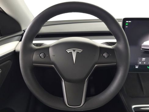 Used 2024 Tesla Model Y Long Range AWD/4WD image 20