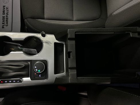 Used 2025 Chevrolet Blazer LT FWD image 21