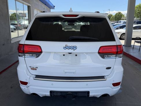 Used 2017 Jeep Grand Cherokee Overland AWD/4WD image 7