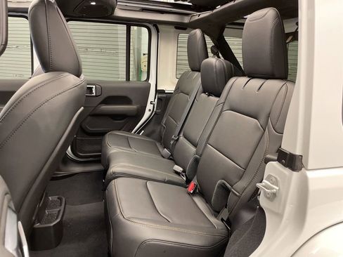 New 2025 Jeep Wrangler Unlimited Rubicon 392 image 19