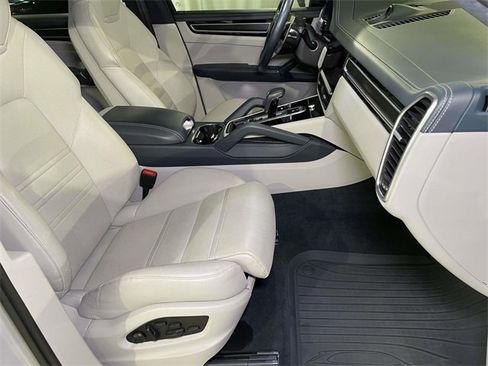 Used 2022 Porsche Cayenne GTS image 24