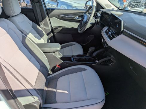 Used 2024 Chevrolet TrailBlazer LT image 26