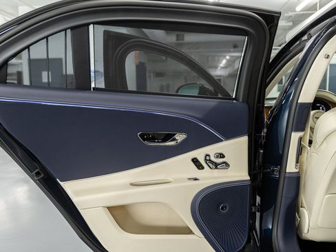 Certified 2026 Bentley Flying Spur V8 AWD/4WD image 40