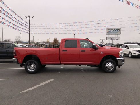 Used 2024 RAM 3500 Tradesman w/ Towing Technology Group image 6
