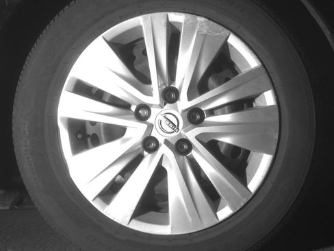 Used 2025 Nissan Sentra S image 13