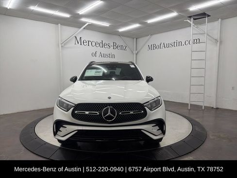Used 2026 Mercedes-Benz GLC 300 image 2