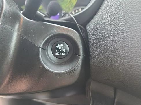 Used 2020 Jeep Renegade Sport w/ Sport Appearance Group FWD image 32