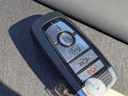 New 2026 Ford F250 Platinum w/ Platinum Plus Package image 34