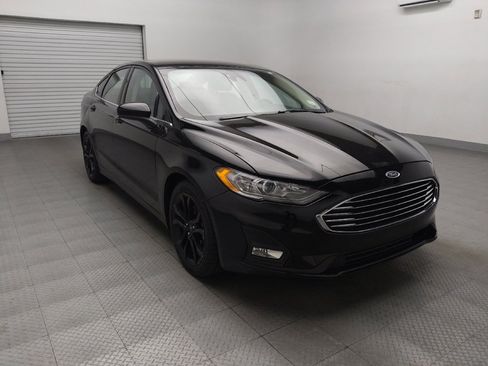 Used 2020 Ford Fusion SE w/ Equipment Group 151A image 13