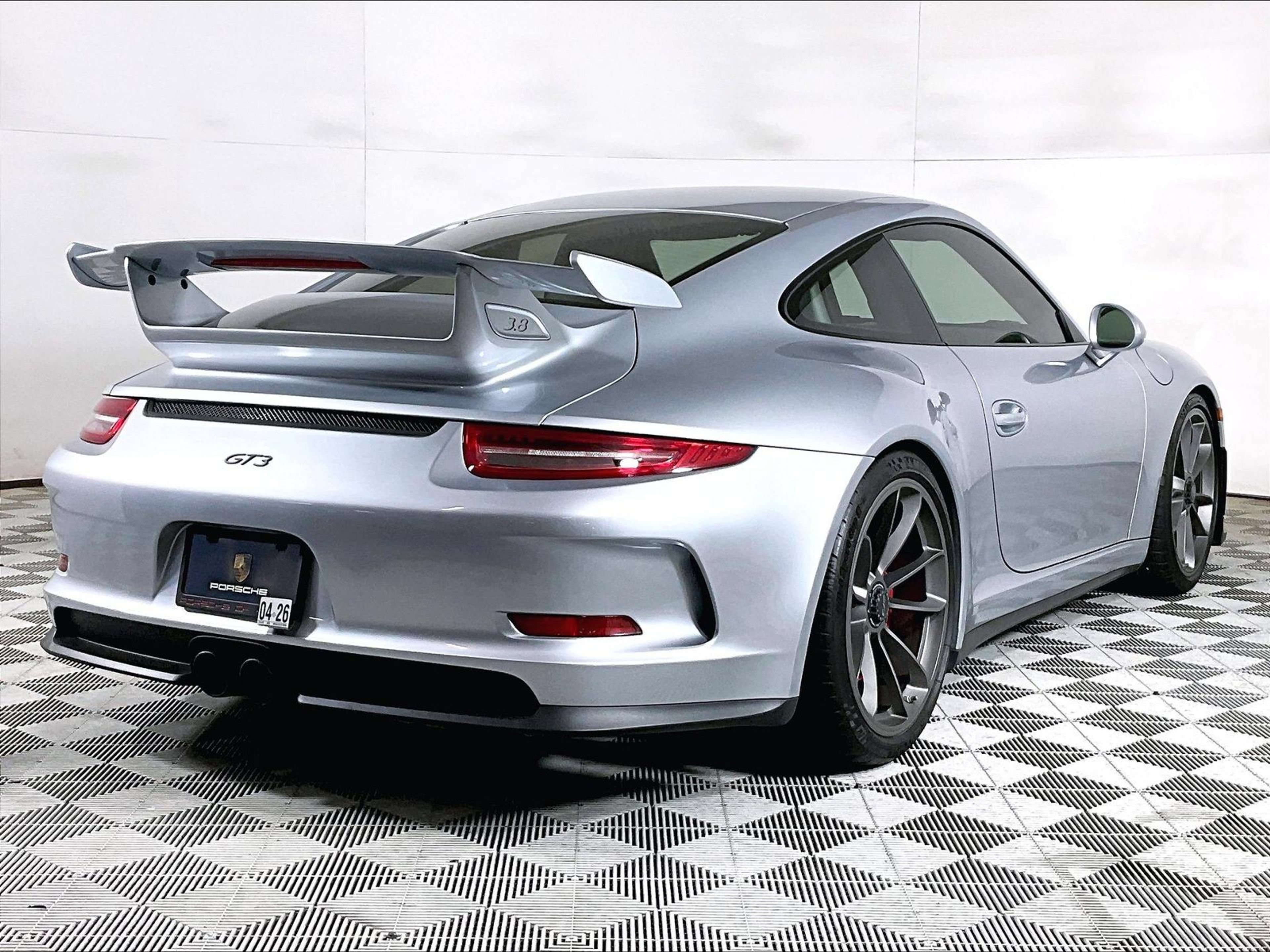 Certified 2014 Porsche 911 GT3 RWD image 9
